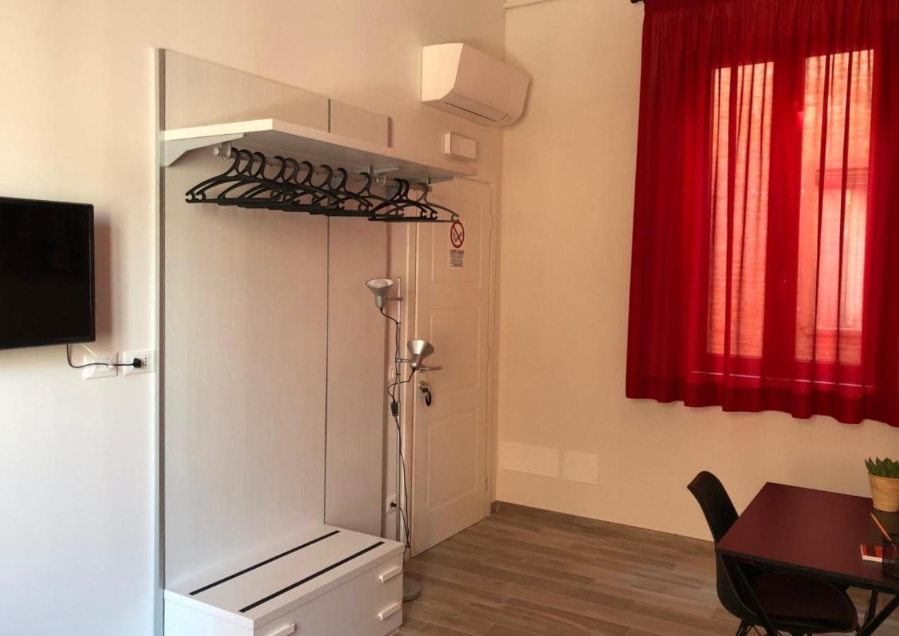 Triquetra Hotel Ферара Екстериор снимка