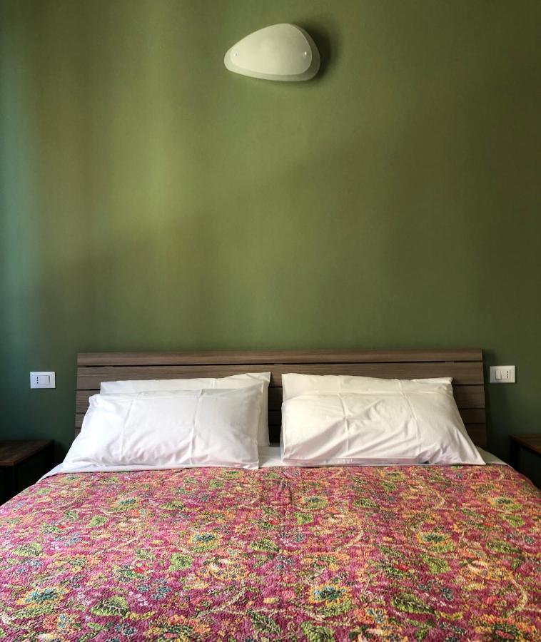 Triquetra Hotel Ферара Екстериор снимка
